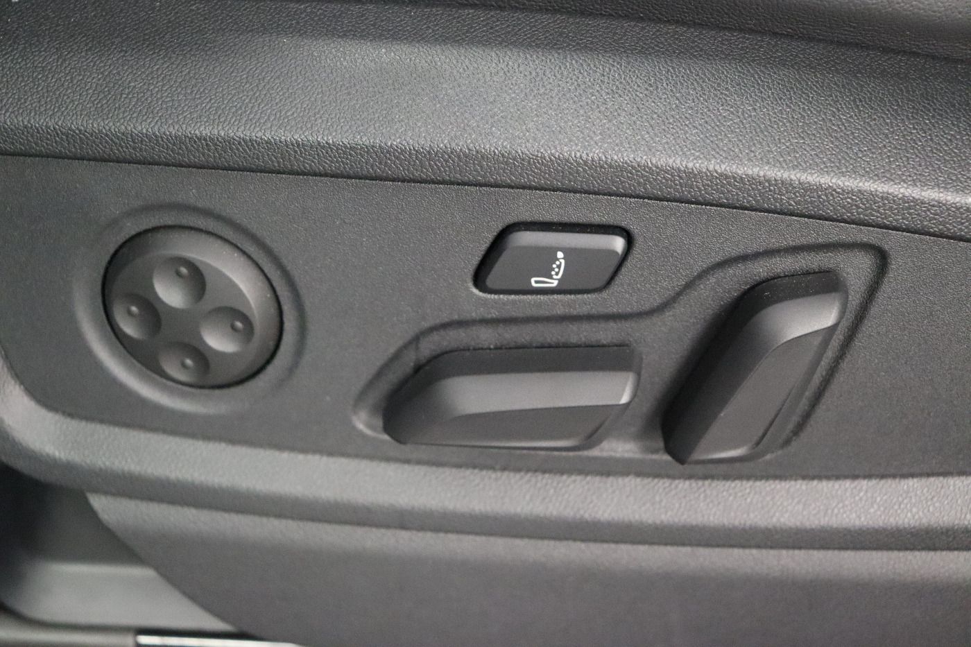 Fahrzeugabbildung Audi Q5 50 TFSI e quattro S tronic advanced Matrix|LM