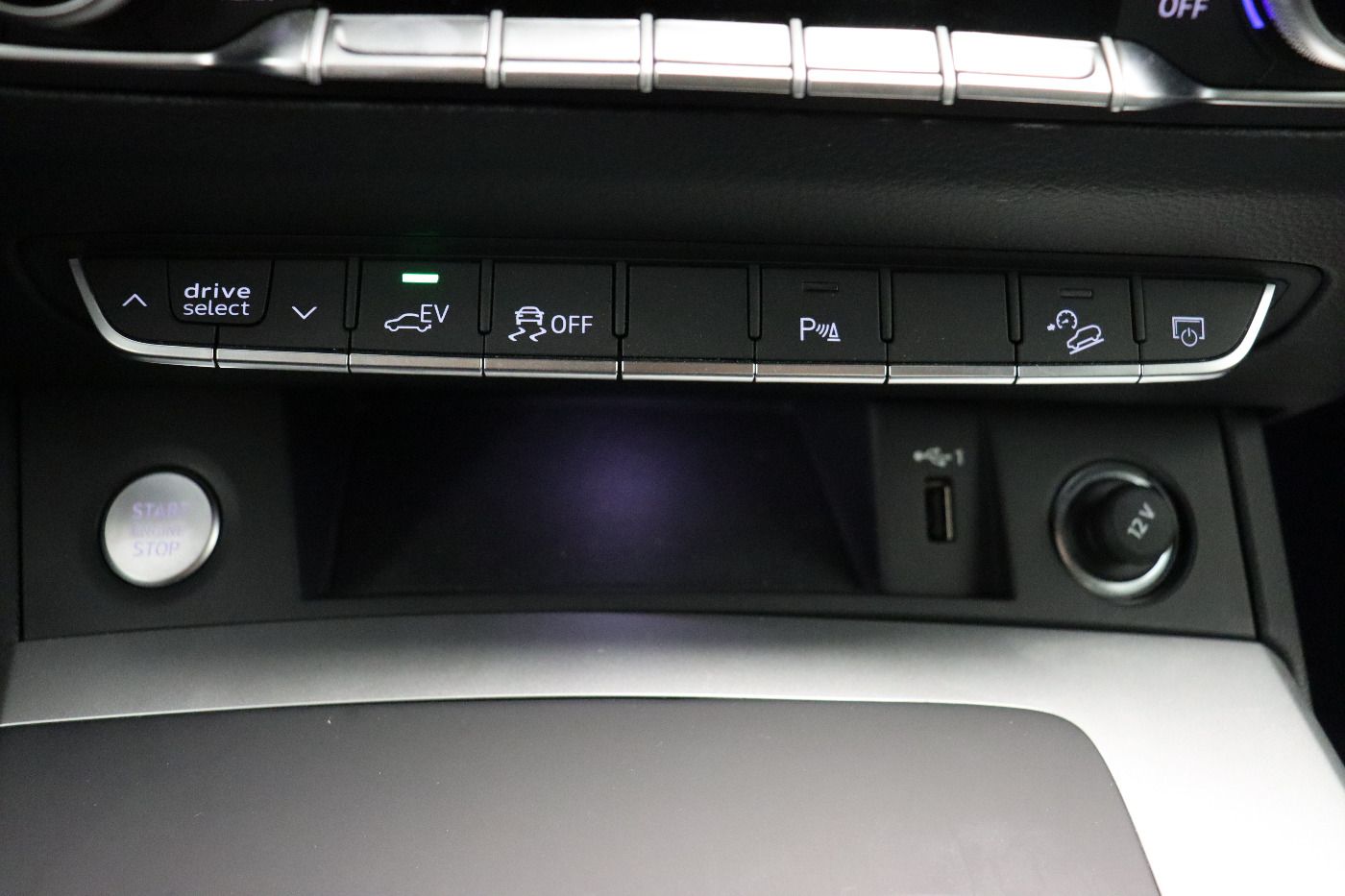 Fahrzeugabbildung Audi Q5 50 TFSI e quattro S tronic advanced Matrix|LM