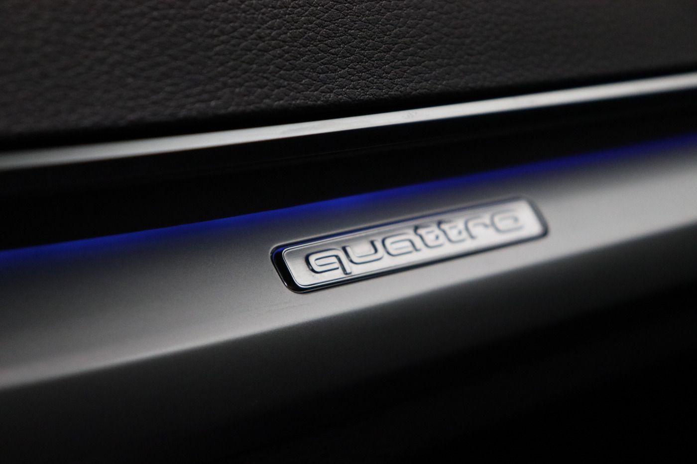 Fahrzeugabbildung Audi Q5 50 TFSI e quattro S tronic advanced Matrix|LM