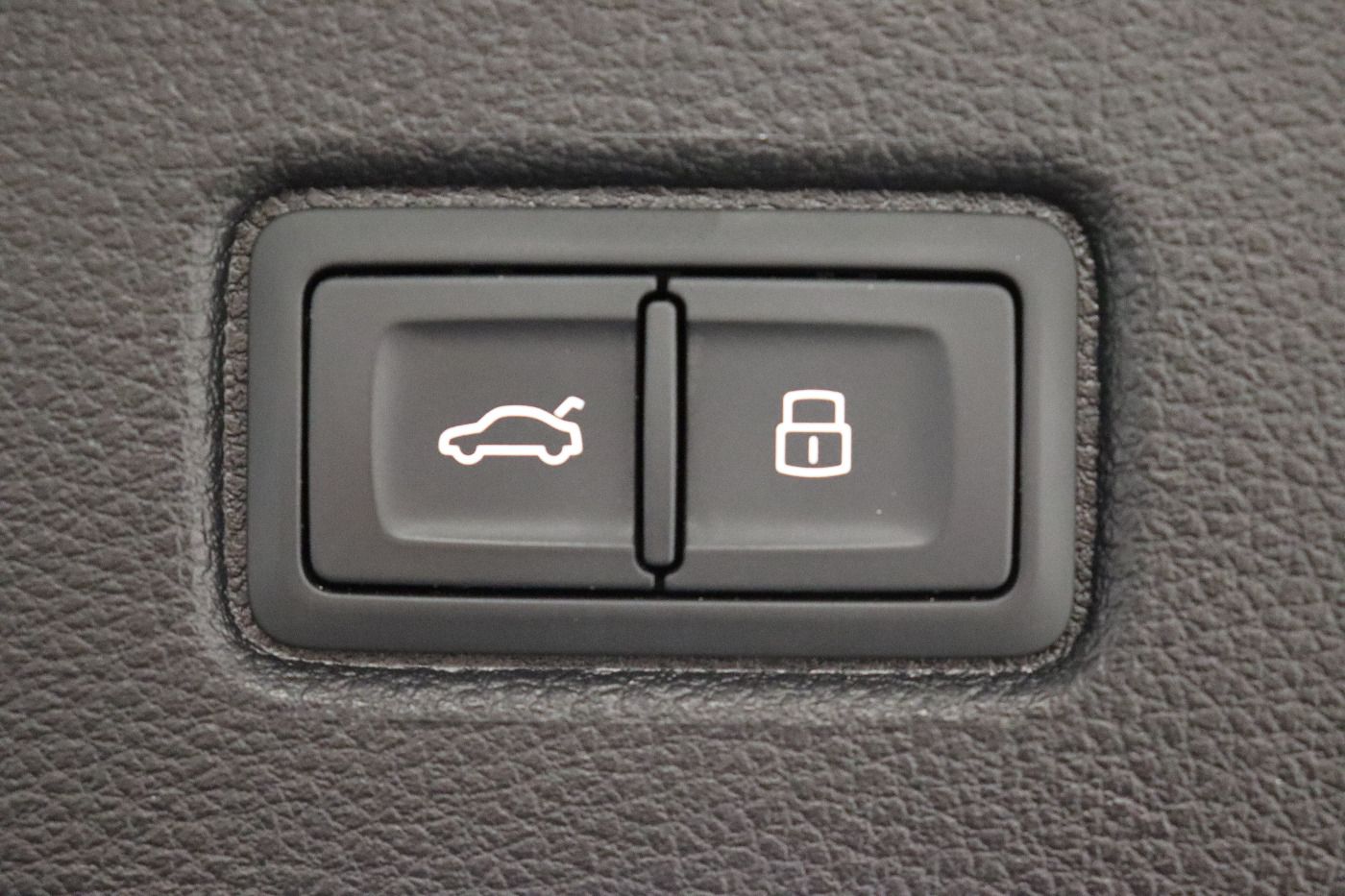 Fahrzeug autohaus mense Fahrzeugabbildung Audi Q7 55 eTFSI Matrix|CarPlay|AHK|HUD|Luft|Standhzg