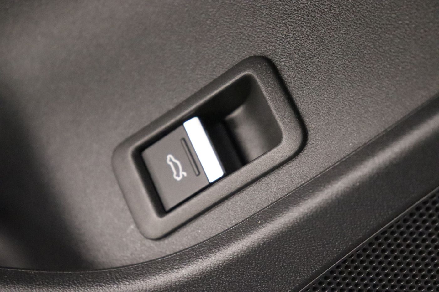 Fahrzeugabbildung Audi Q4 e-tron 40 Pano|SD|Standhzg|ACC|LED|Navi