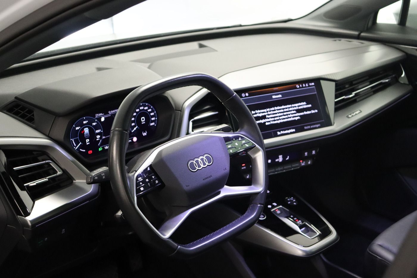 Fahrzeugabbildung Audi Q4 e-tron 40 Pano|SD|Standhzg|ACC|LED|Navi