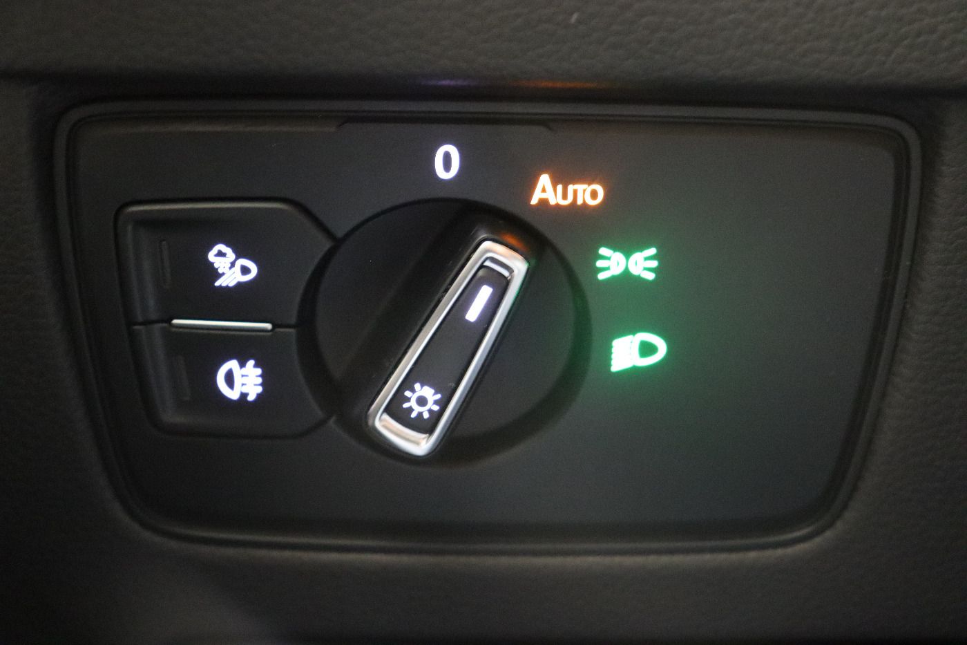 Fahrzeugabbildung Volkswagen Arteon Shootingbrake 2.0 TDI DSG R-Line IQ.Light