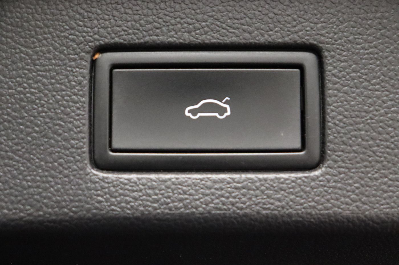 Fahrzeugabbildung Volkswagen Arteon Shootingbrake 2.0 TDI DSG R-Line IQ.Light