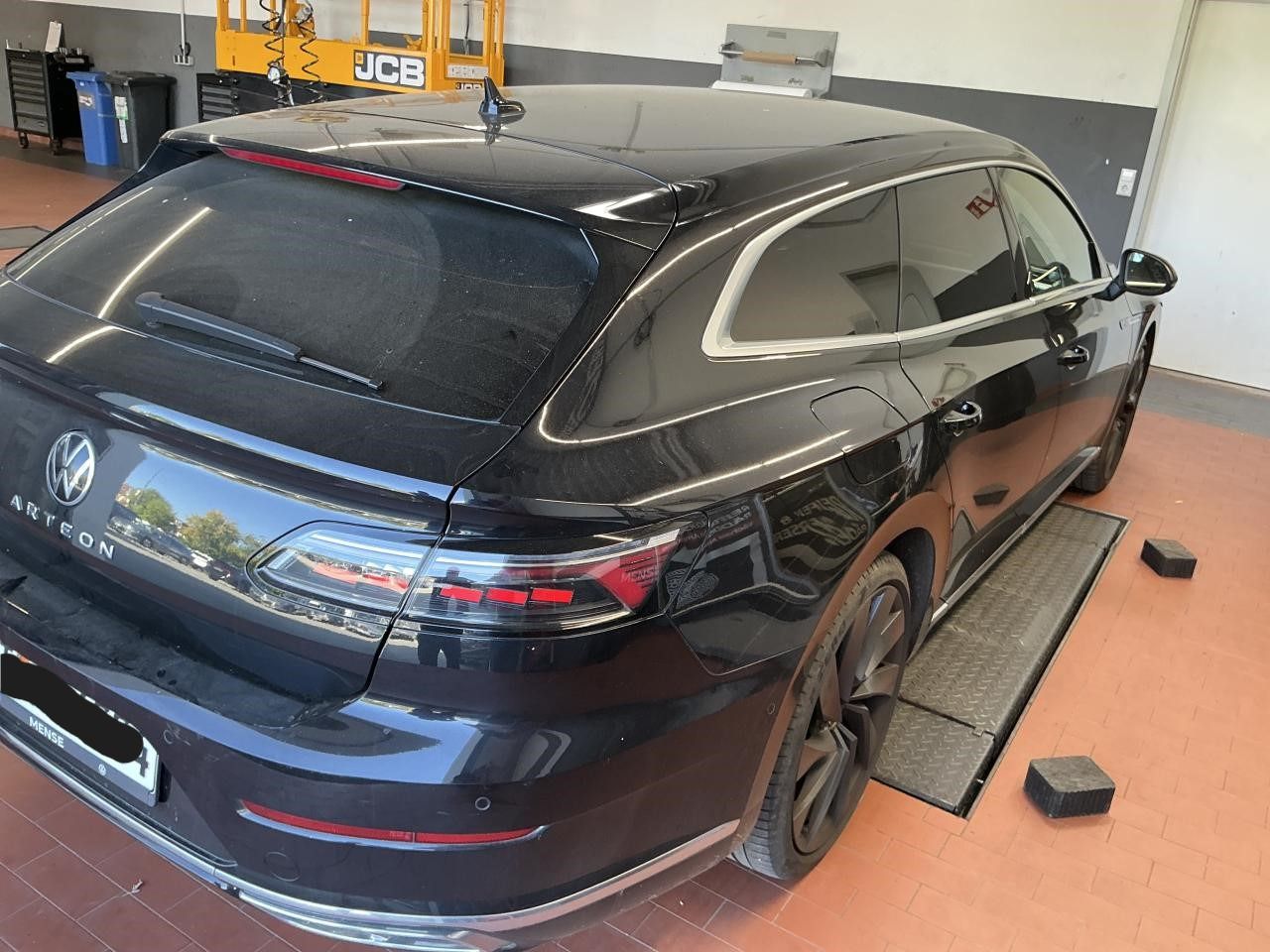 Fahrzeugabbildung Volkswagen Arteon Shootingbrake 2.0TDI DSG R-Line IQ.Light