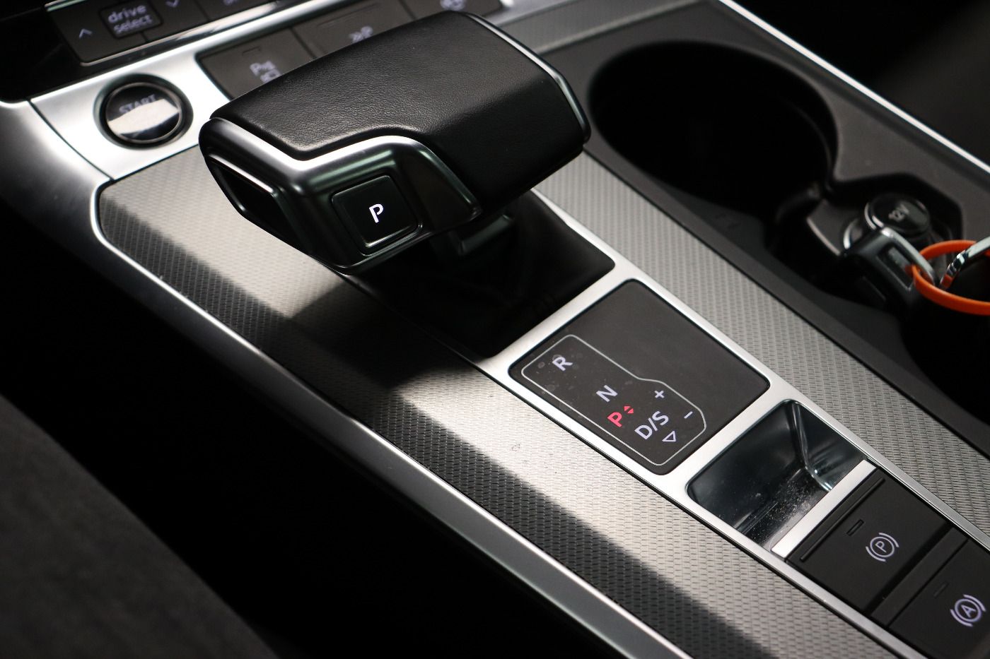 Fahrzeugabbildung Audi A6 Avant 40TDI quattro S-tronic sport CarPlay|AH