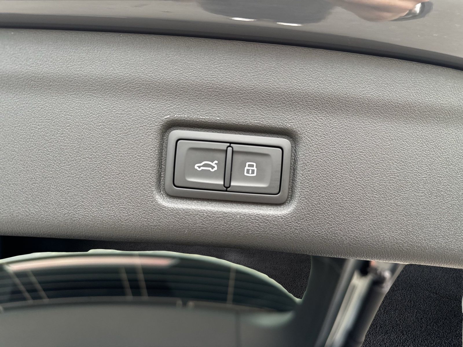 Fahrzeugabbildung Audi Q6 SUV e-tron quattro 285 kW B&O|AHK|HUD|Luft|LM