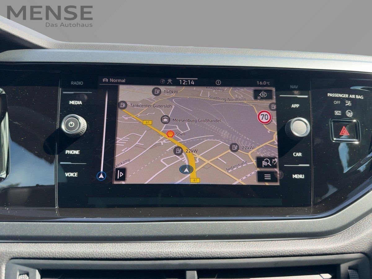 Fahrzeugabbildung Volkswagen Polo 1.0 TSI DSG R-Line Pano Navi Keyless Kamera