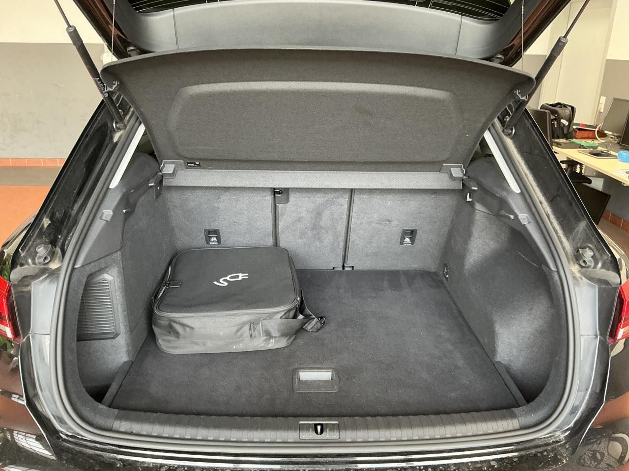 Fahrzeugabbildung Audi Q3 45 TFSIe S tronic LED|Navi|Kamera