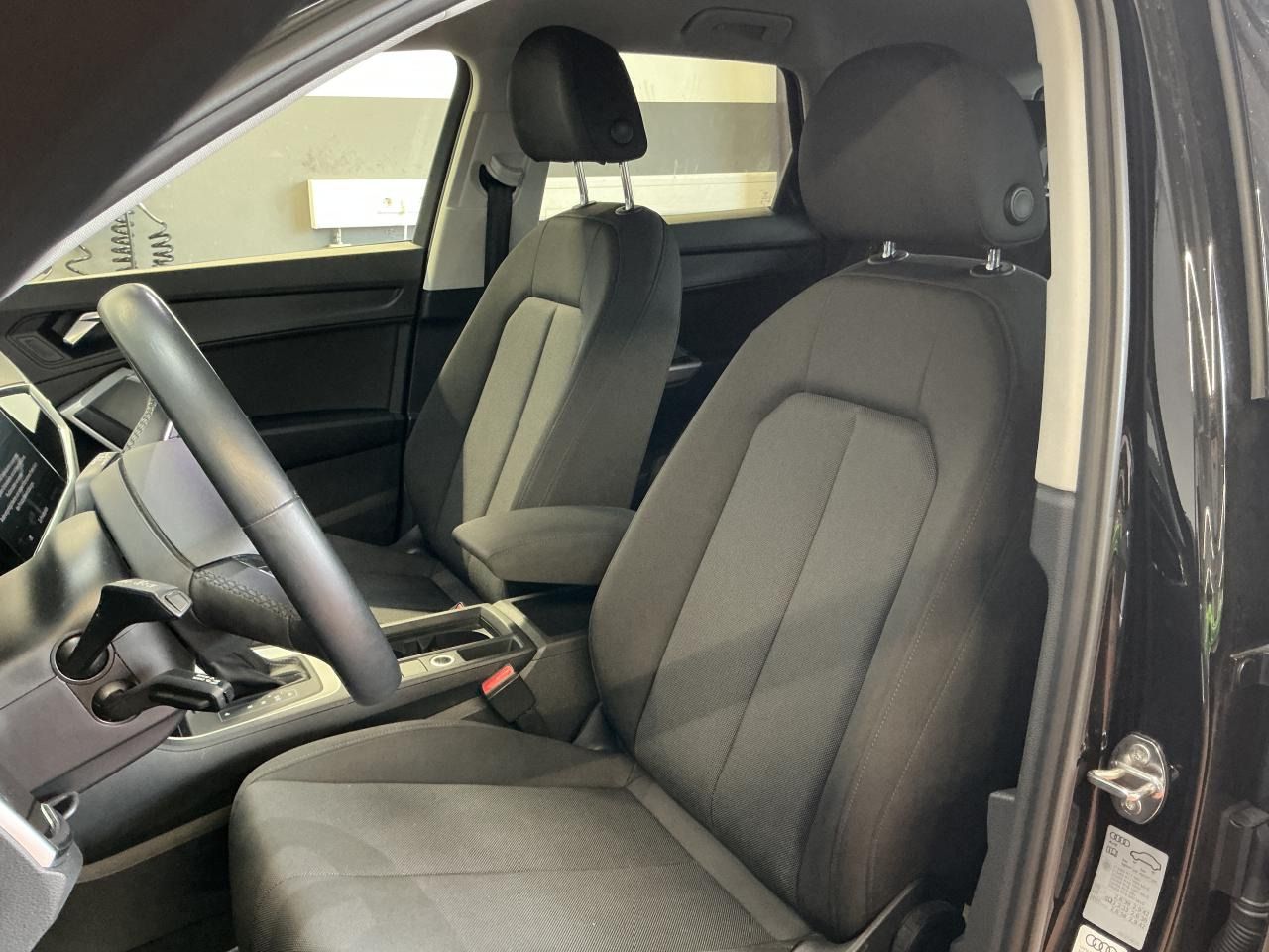 Fahrzeugabbildung Audi Q3 45 TFSIe S tronic LED|Navi|Kamera