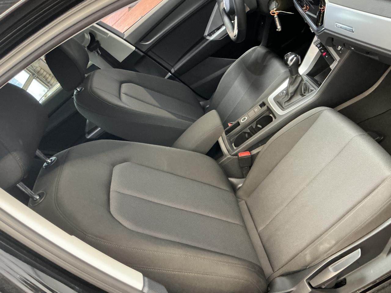 Fahrzeugabbildung Audi Q3 45 TFSIe S tronic LED|Navi|Kamera