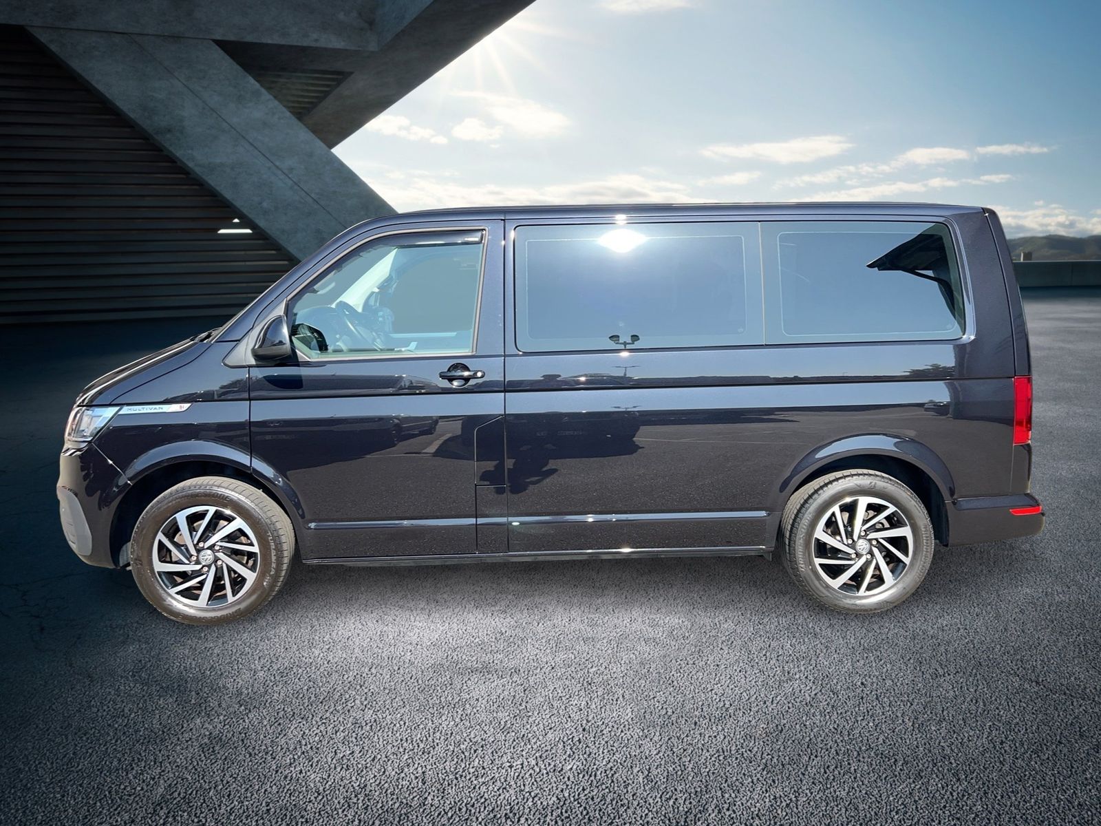 Fahrzeug autohaus mense Fahrzeugabbildung Volkswagen T6.1 Multivan TDI Comfortline