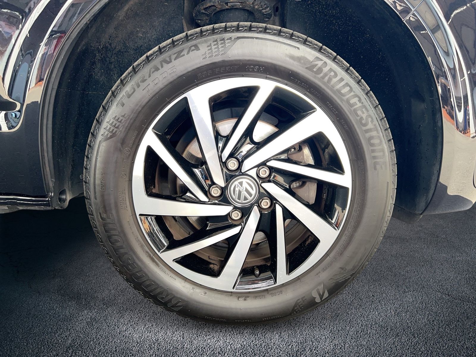 Fahrzeug autohaus mense Fahrzeugabbildung Volkswagen T6.1 Multivan TDI Comfortline