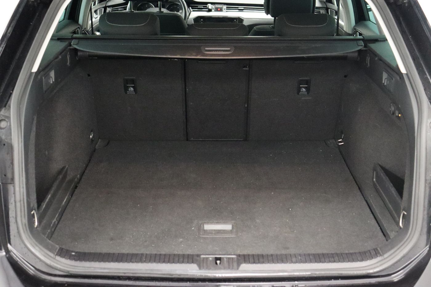 Fahrzeug autohaus mense Fahrzeugabbildung Volkswagen Passat Variant 2.0 TDI DSG Business AHK|ACC|LED