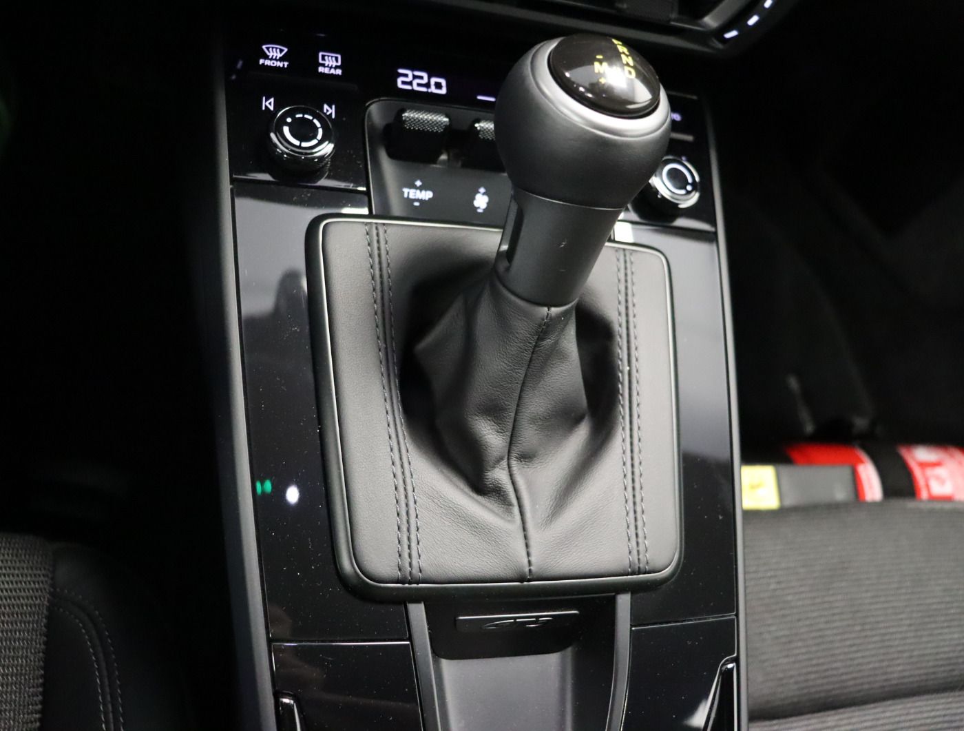 Fahrzeug autohaus mense Fahrzeugabbildung Porsche 911 992 GT3Touring Sport-Chrono Approved 01.28