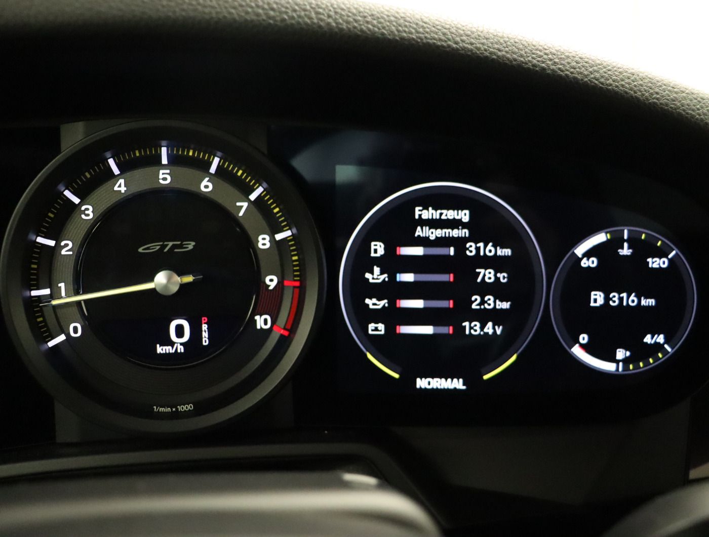 Fahrzeug autohaus mense Fahrzeugabbildung Porsche 911 992 GT3Touring Sport-Chrono Approved 01.28