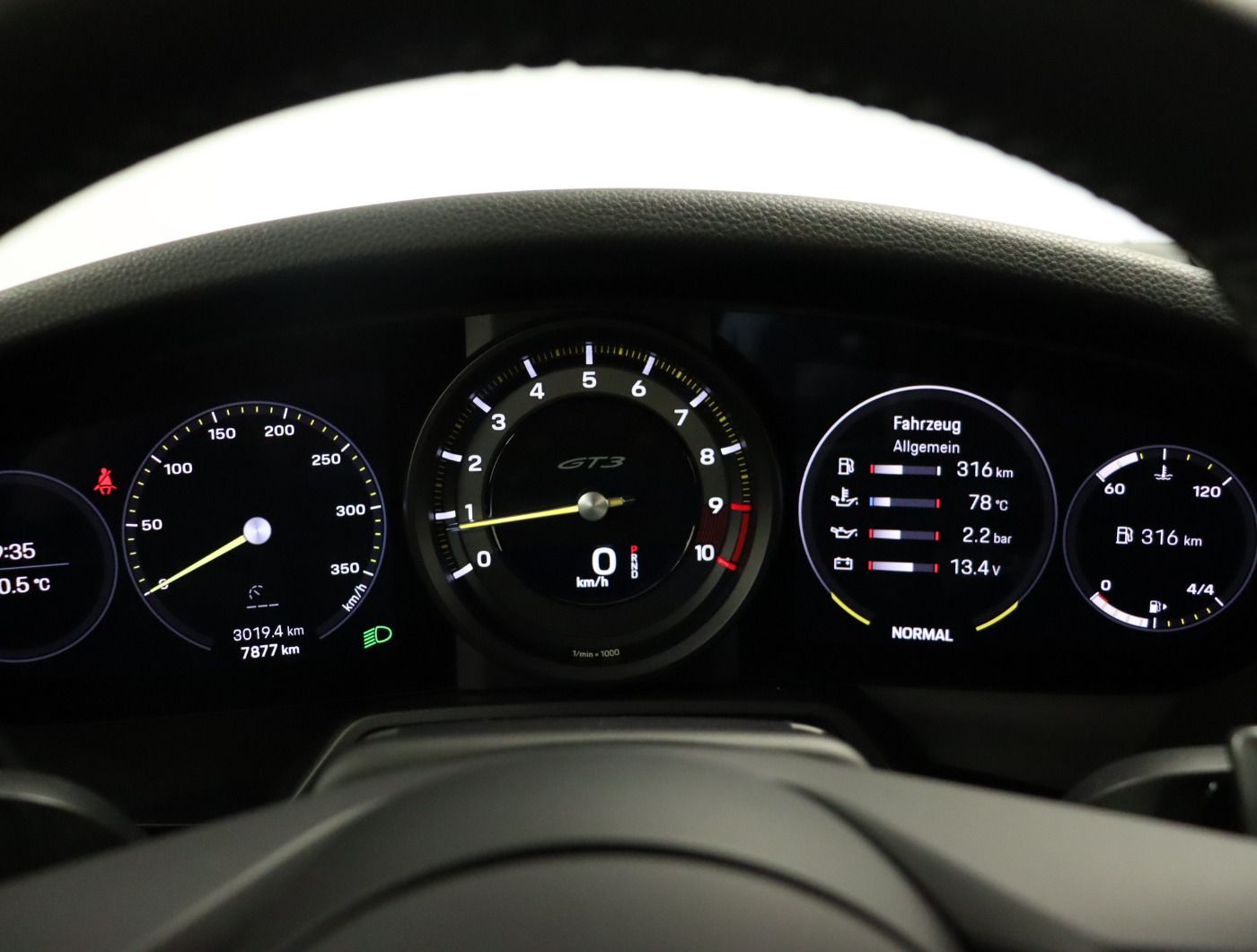 Fahrzeug autohaus mense Fahrzeugabbildung Porsche 911 992 GT3Touring Sport-Chrono Approved 01.28