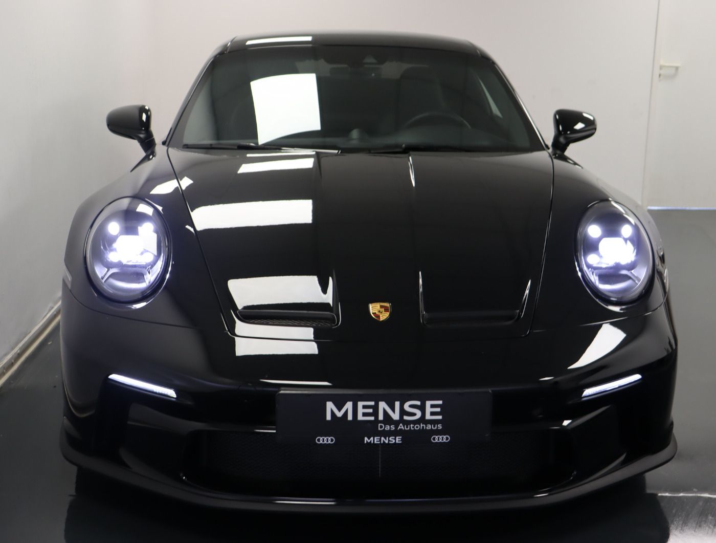 Fahrzeug autohaus mense Fahrzeugabbildung Porsche 911 992 GT3Touring Sport-Chrono Approved 01.28