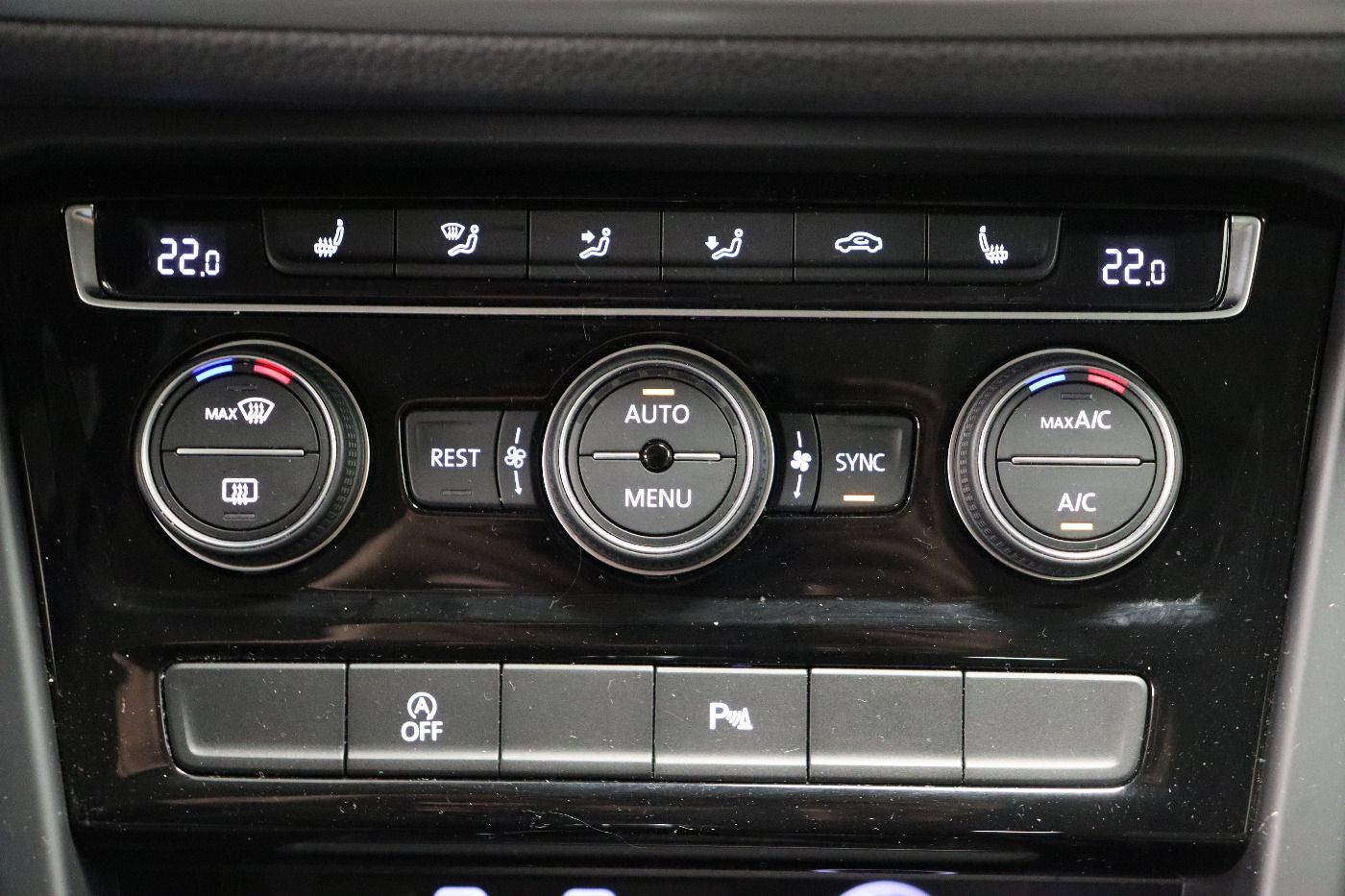 Fahrzeug autohaus mense Fahrzeugabbildung Volkswagen Touran 1.5 TSI DSG Comfortline CarPlay|ACC|Navi