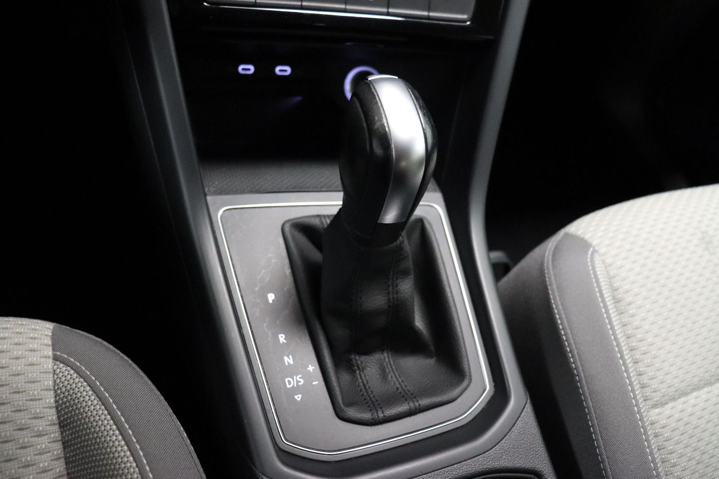 Fahrzeugabbildung Volkswagen Touran 1.5 TSI Comfortline CarPlay|ACC|Navi