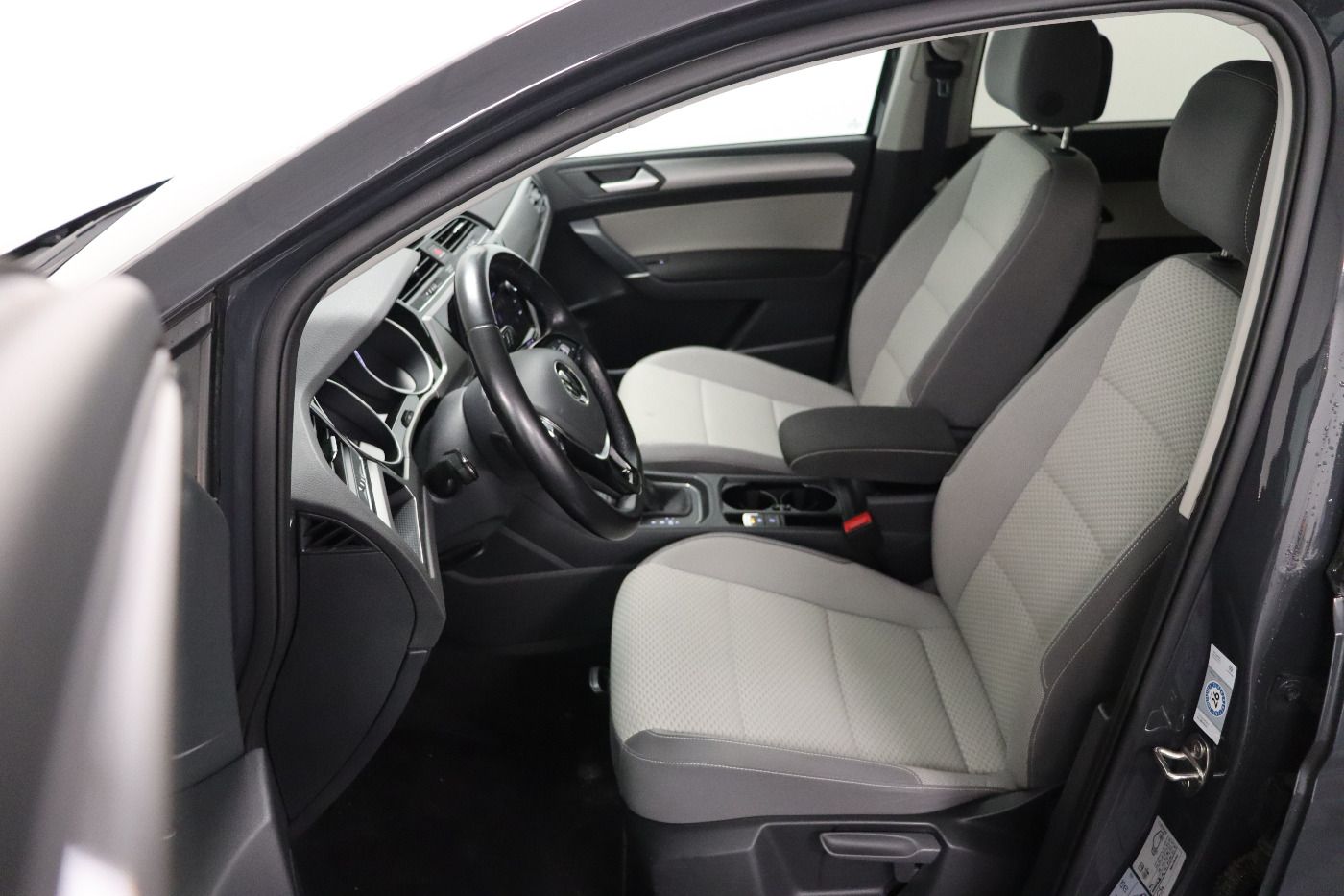 Fahrzeugabbildung Volkswagen Touran 1.5 TSI Comfortline CarPlay|ACC|Navi