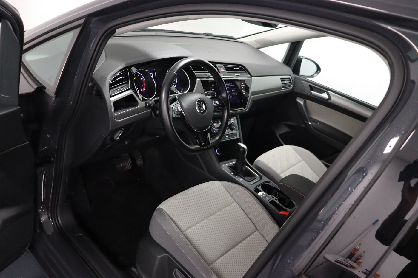 Fahrzeugabbildung Volkswagen Touran 1.5 TSI Comfortline CarPlay|ACC|Navi