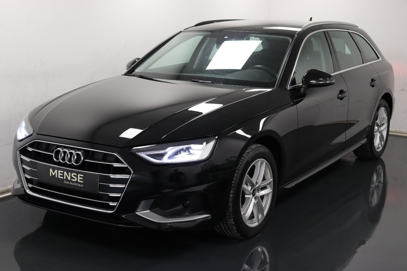 Fahrzeugabbildung Audi A4 Avant 35 TDI advanced S tronic AHK|LED|Navi|K