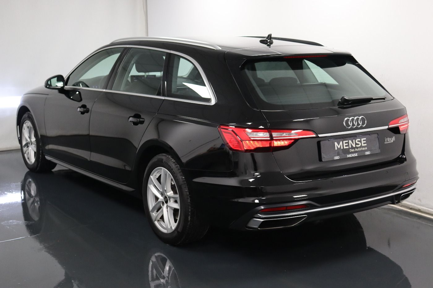 Fahrzeugabbildung Audi A4 Avant 35 TDI advanced S tronic AHK|LED|Navi|K