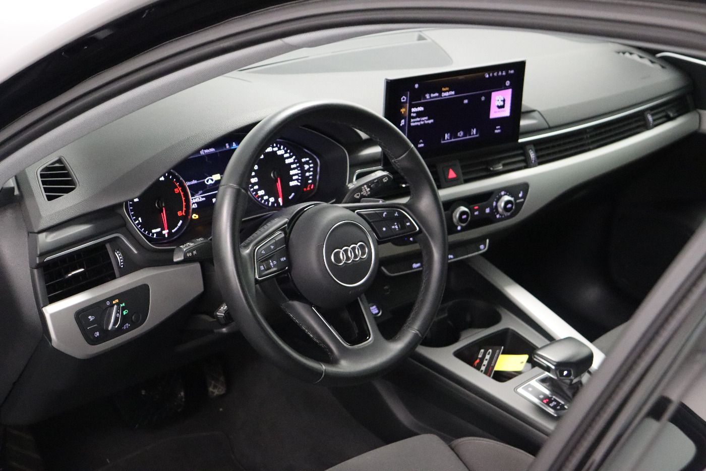 Fahrzeugabbildung Audi A4 Avant 35 TDI advanced S tronic AHK|LED|Navi|K