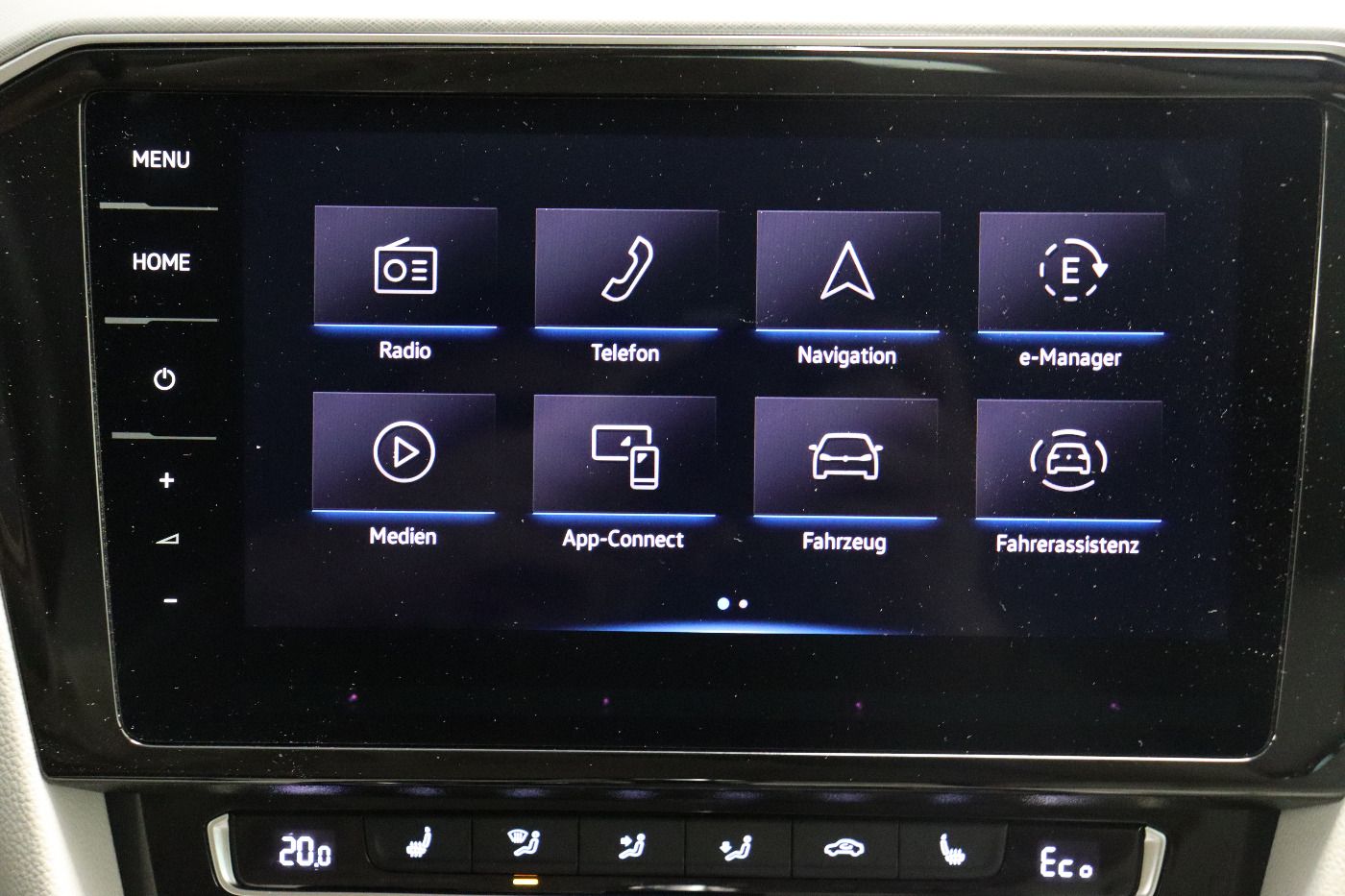 Fahrzeugabbildung Volkswagen Passat Variant GTE DSG IQ.Light|Matrix|ACC