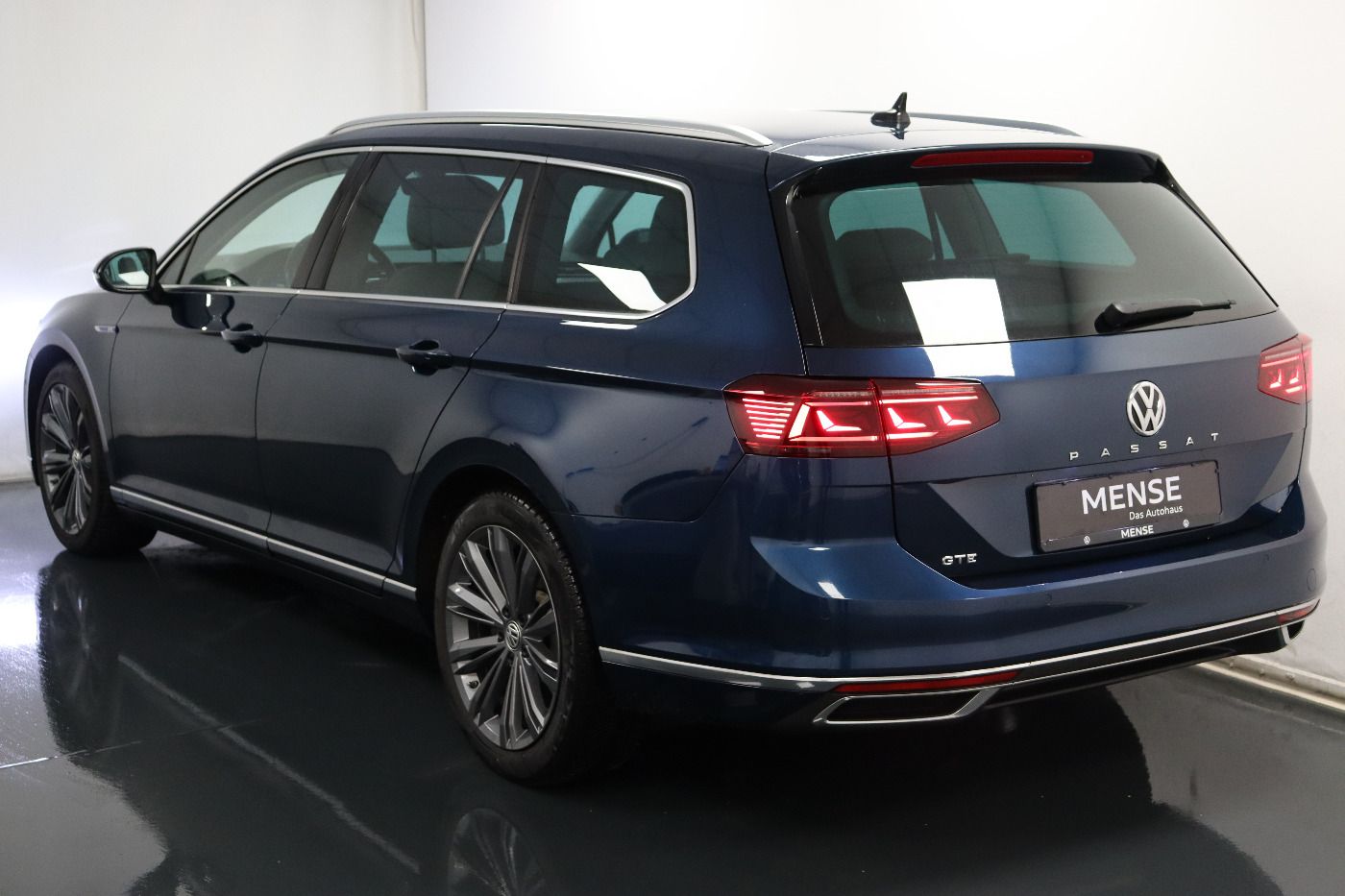 Fahrzeugabbildung Volkswagen Passat Variant GTE DSG IQ.Light|Matrix|ACC