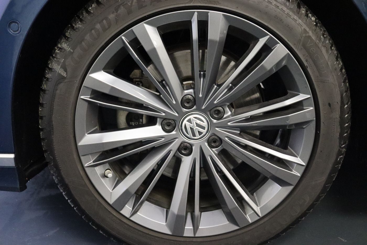 Fahrzeugabbildung Volkswagen Passat Variant GTE DSG IQ.Light|Matrix|ACC