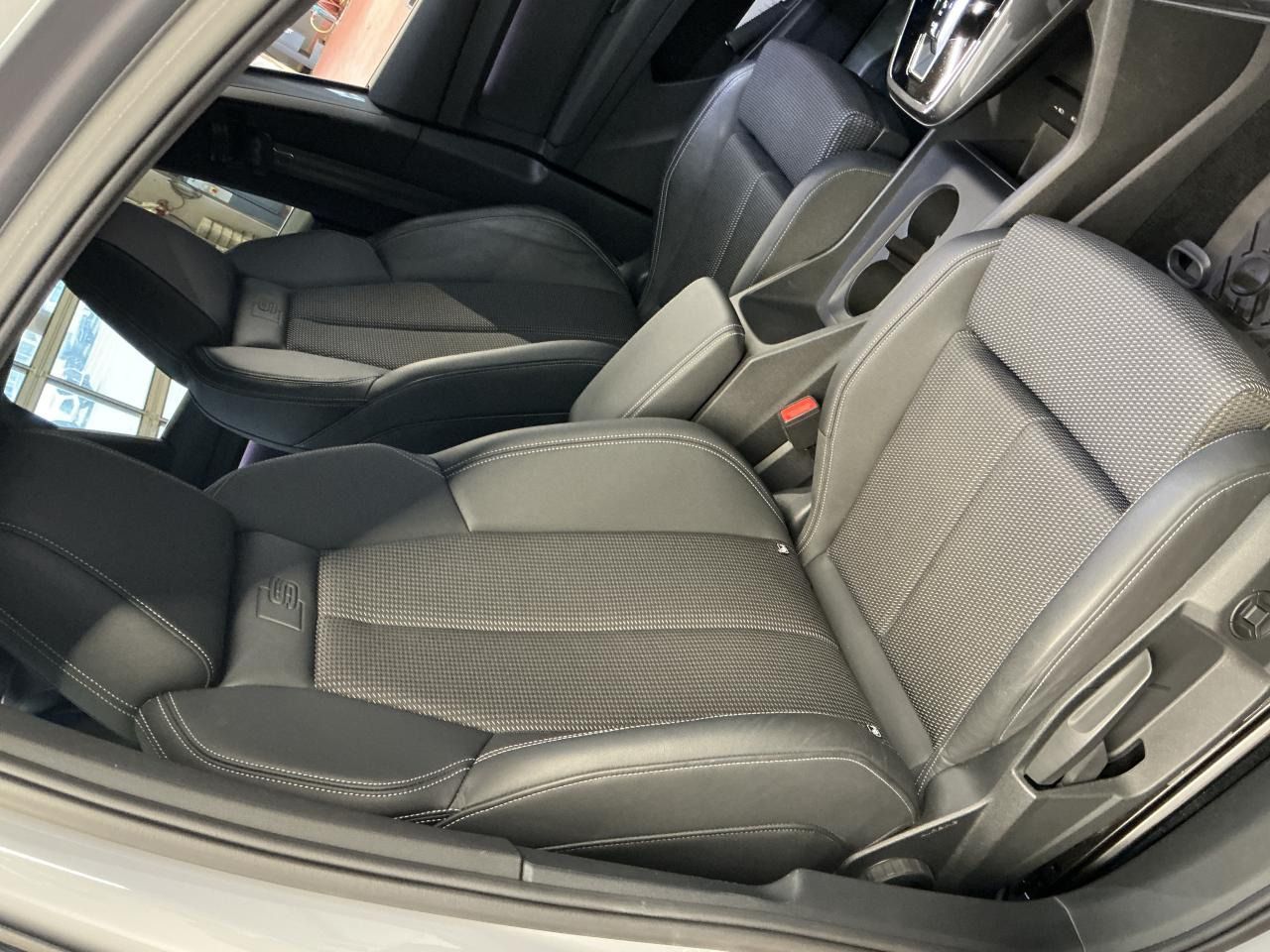 Fahrzeugabbildung Audi Q4 e-tron 40 S line Matrix|CarPlay|Sonos|AHK|HUD