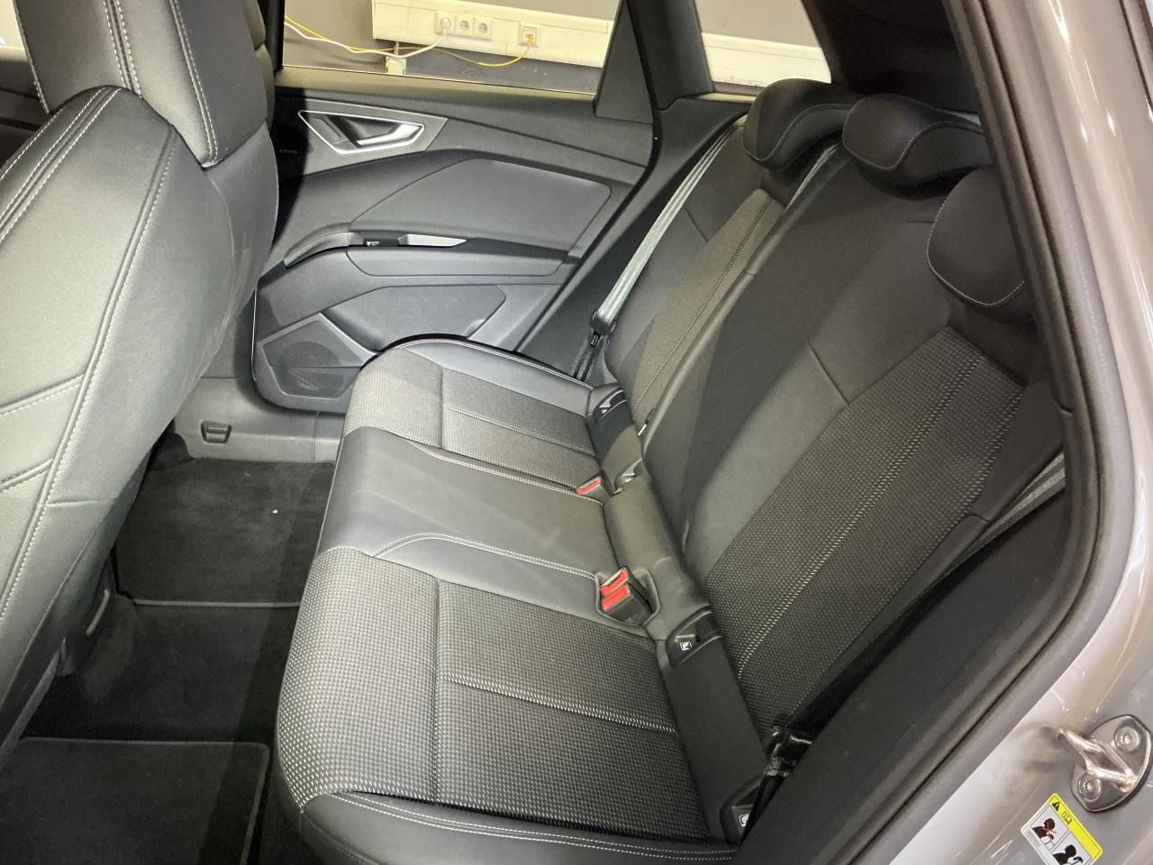 Fahrzeugabbildung Audi Q4 e-tron 40 S line Matrix|CarPlay|Sonos|AHK|HUD