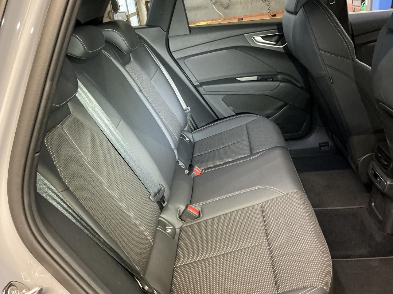 Fahrzeugabbildung Audi Q4 e-tron 40 S line Matrix|CarPlay|Sonos|AHK|HUD