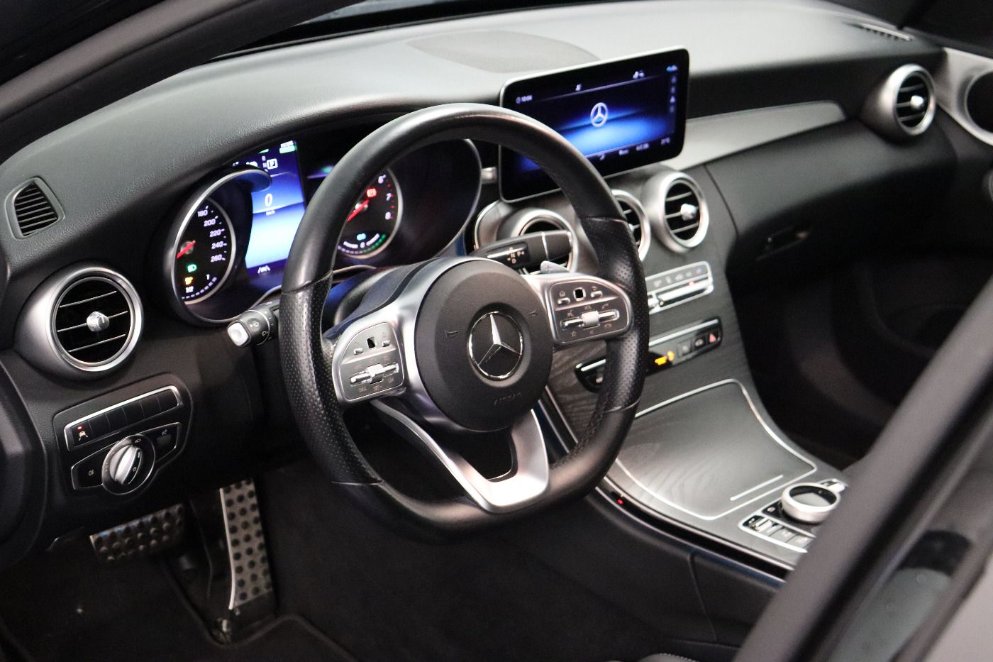 Fahrzeug autohaus mense Fahrzeugabbildung Mercedes-Benz C 300 e T AMG Line 9G-Tronic LED|Facelift|KeyLes