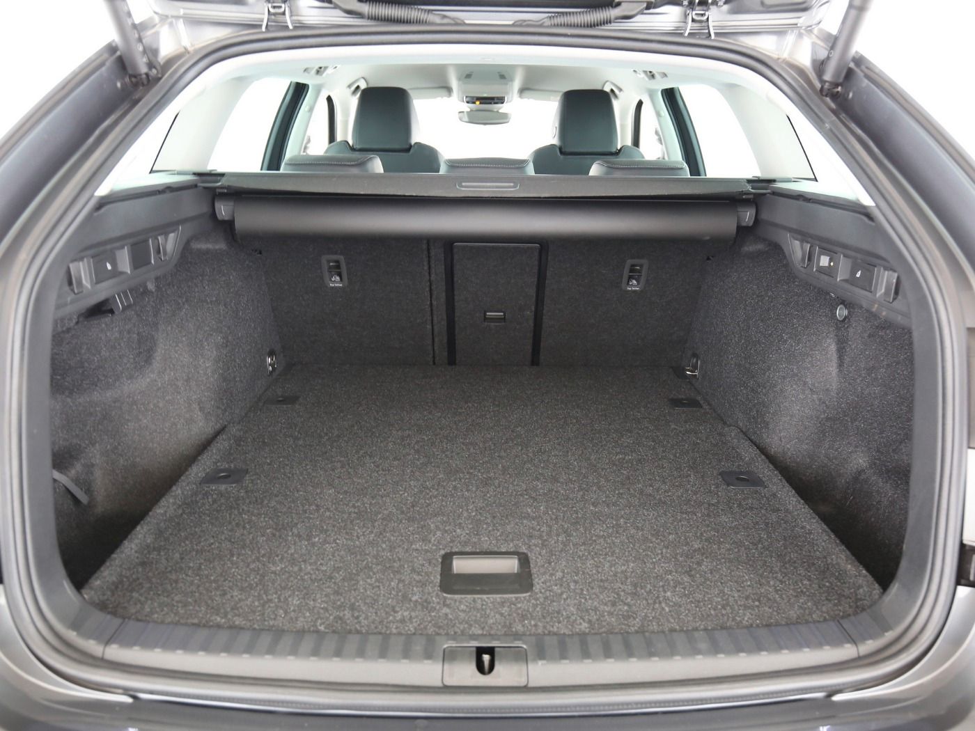 Fahrzeug autohaus mense Fahrzeugabbildung SKODA Octavia Combi 2.0 TDI W Selection AHK|HUD|ACC|LM