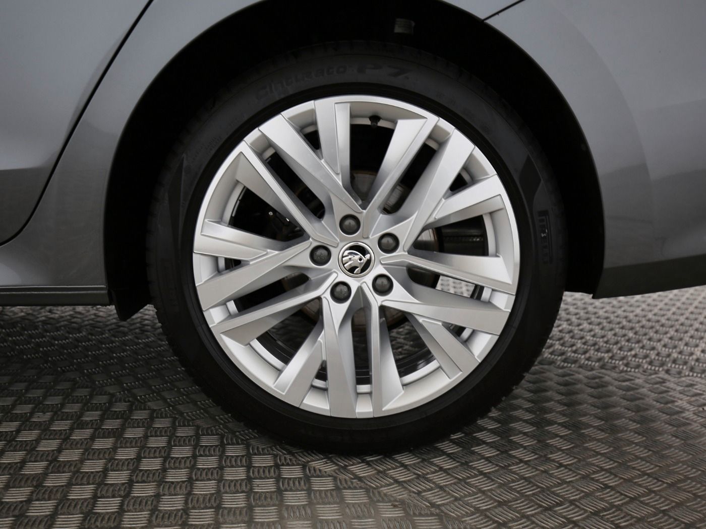 Fahrzeug autohaus mense Fahrzeugabbildung SKODA Octavia Combi 2.0 TDI W Selection AHK|HUD|ACC|LM