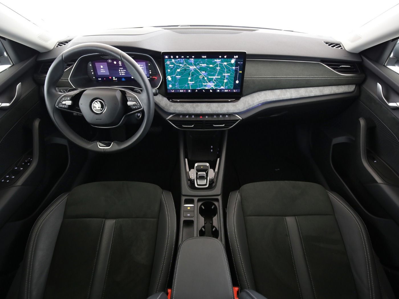 Fahrzeug autohaus mense Fahrzeugabbildung SKODA Octavia Combi 2.0 TDI W Selection AHK|HUD|ACC|LM