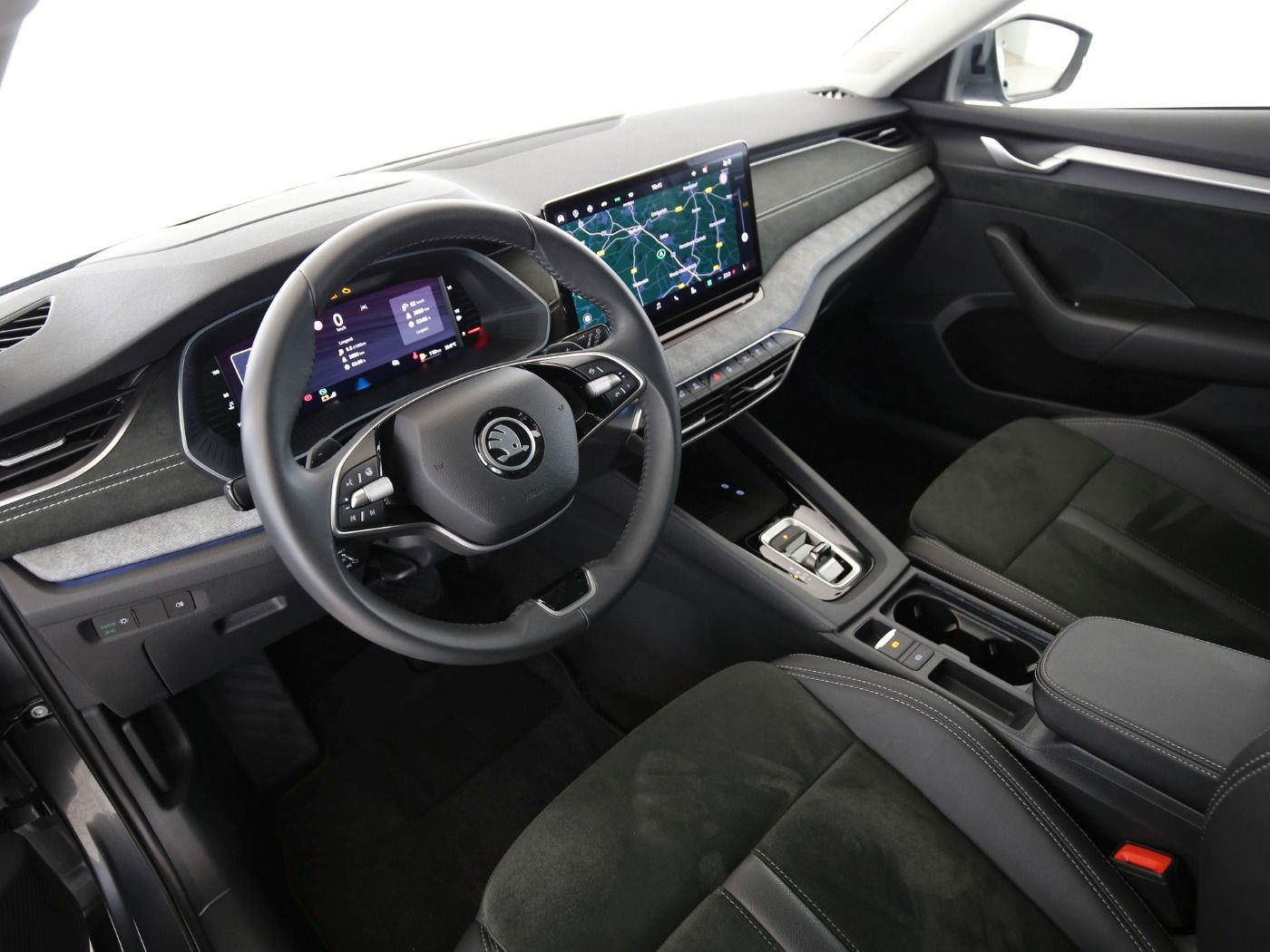 Fahrzeug autohaus mense Fahrzeugabbildung SKODA Octavia Combi 2.0 TDI W Selection AHK|HUD|ACC|LM