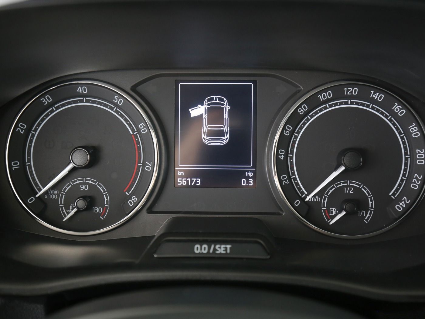 Fahrzeug autohaus mense Fahrzeugabbildung SKODA Fabia 1.0 MPI Active LED|LaneAss|PDC|SHZG