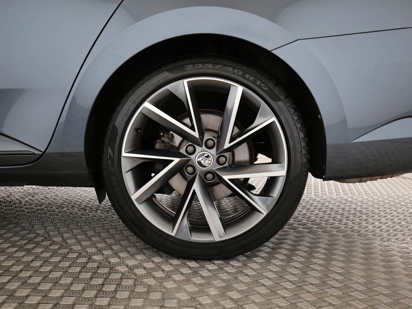 Fahrzeug autohaus mense Fahrzeugabbildung SKODA Superb Combi 2.0 TDI SportLine Pano|SD|ACC|LED