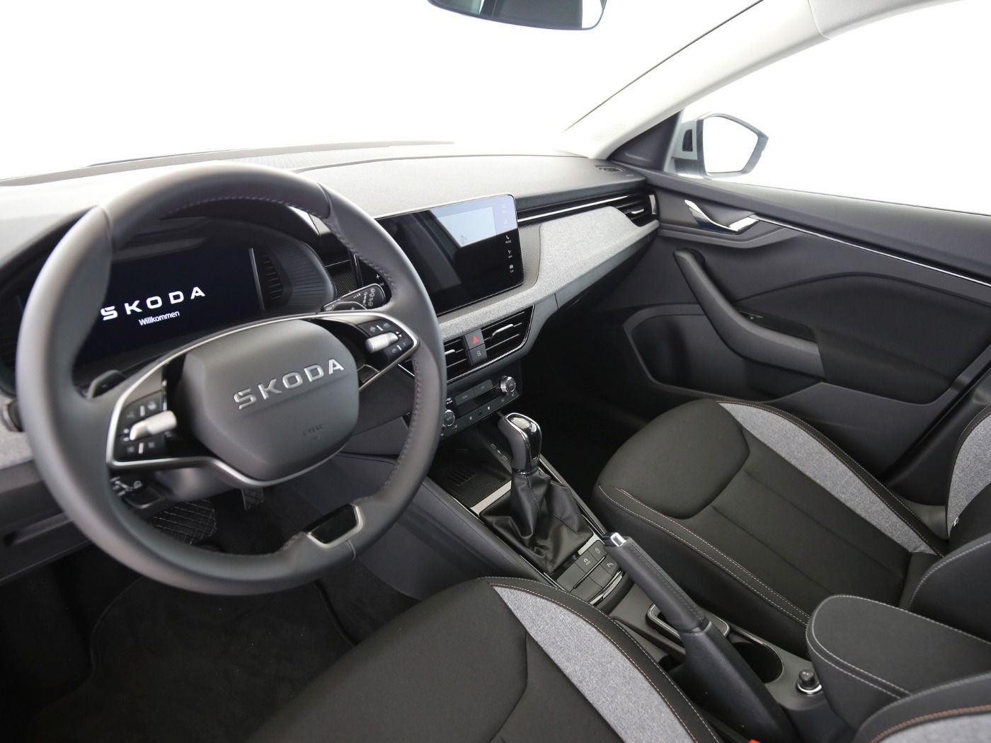 Fahrzeugabbildung SKODA Scala 1.0 TSI Selection ACC|LED|Navi|VirtualCP