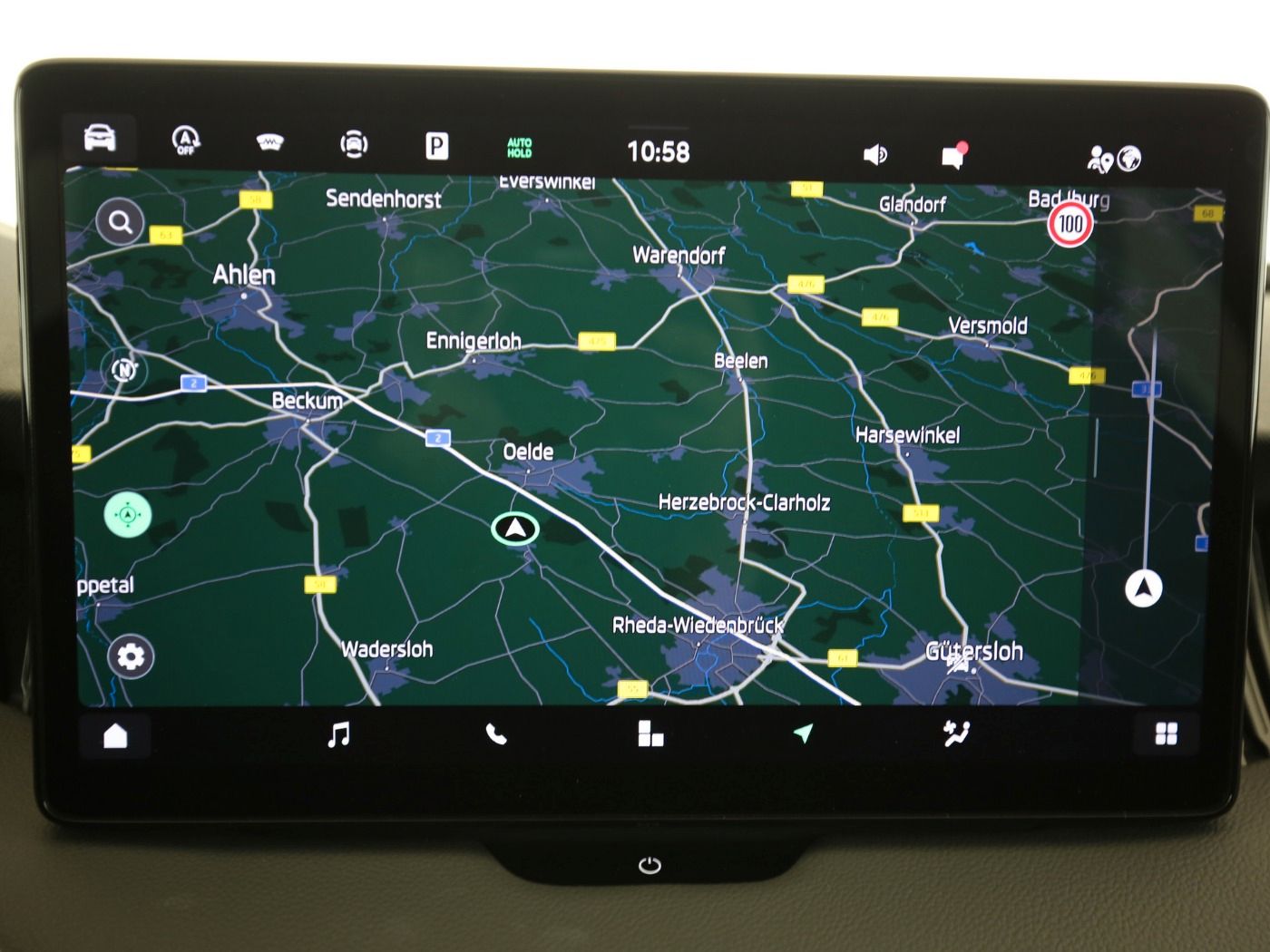 Fahrzeug autohaus mense Fahrzeugabbildung SKODA Superb Combi 110kW 2.0 TDI L&K Matrix|AHK|Pano