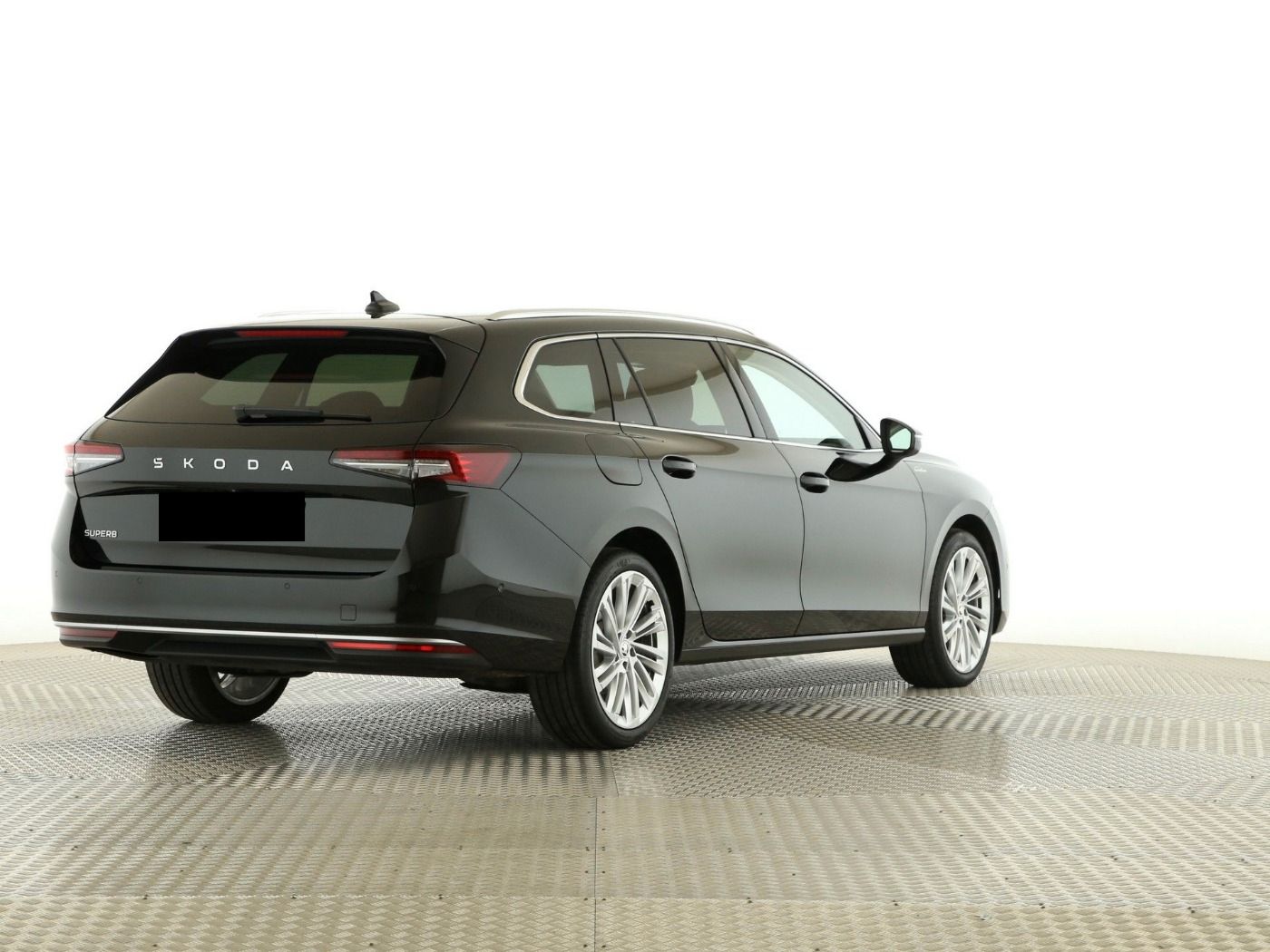 Fahrzeug autohaus mense Fahrzeugabbildung SKODA Superb Combi 110kW 2.0 TDI L&K Matrix|AHK|Pano