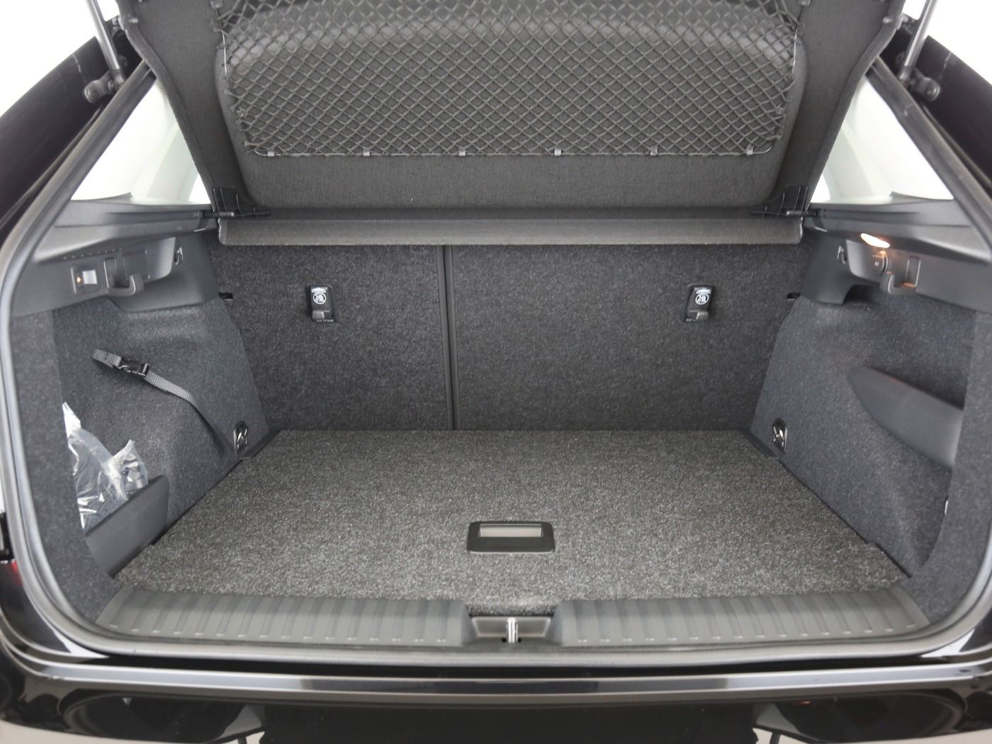 Fahrzeugabbildung SKODA Kamiq 1.0 TSI Selection AHK|LED|VirtualCP|PDC|LM