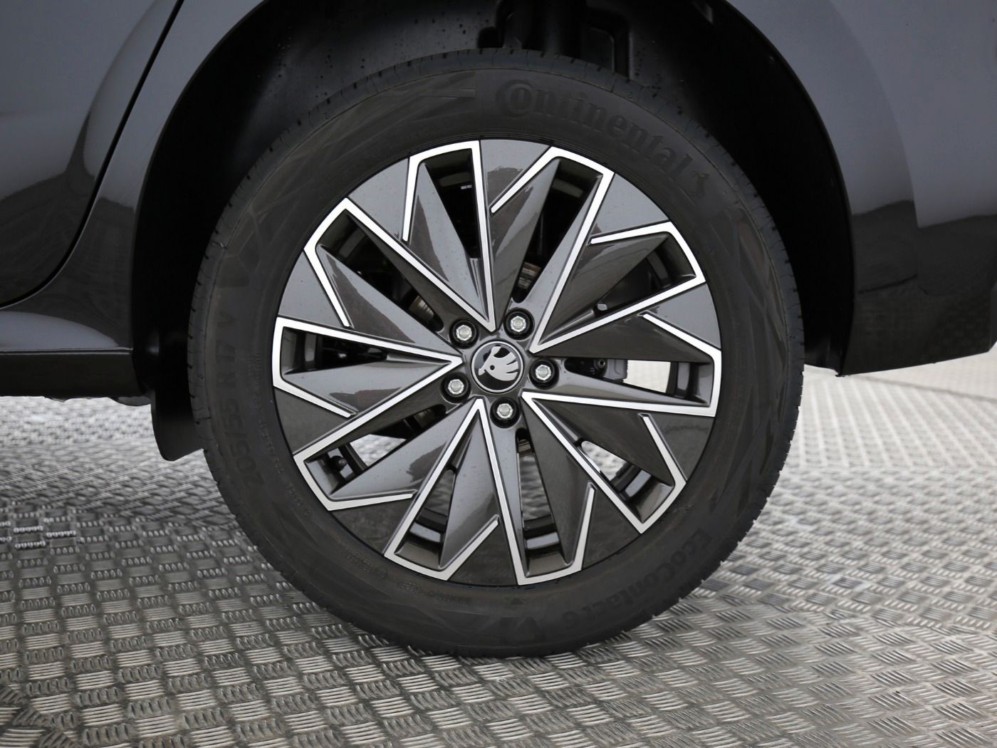 Fahrzeugabbildung SKODA Kamiq 1.0 TSI Selection AHK|LED|VirtualCP|PDC|LM