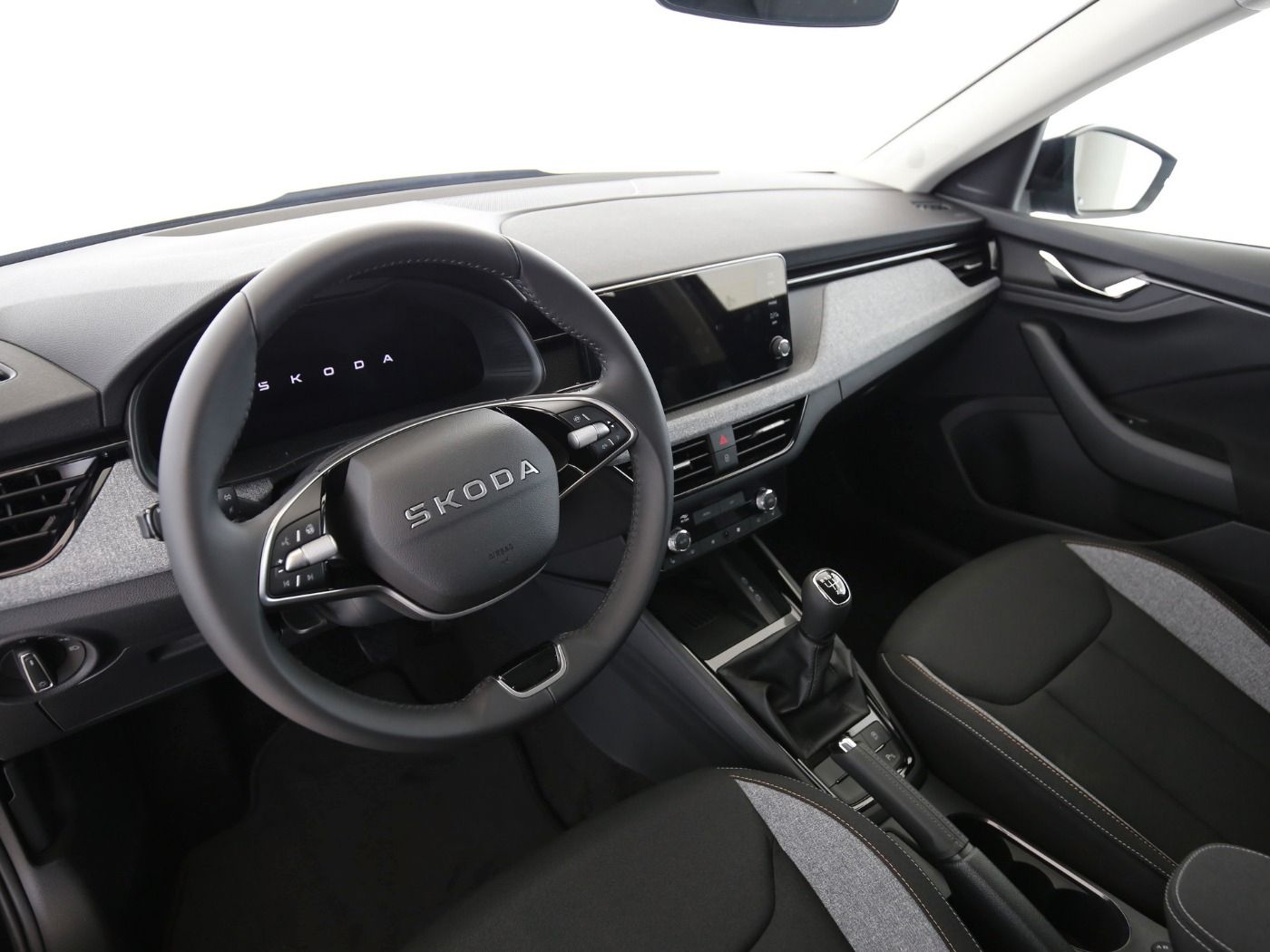 Fahrzeugabbildung SKODA Kamiq 1.0 TSI Selection AHK|LED|VirtualCP|PDC|LM