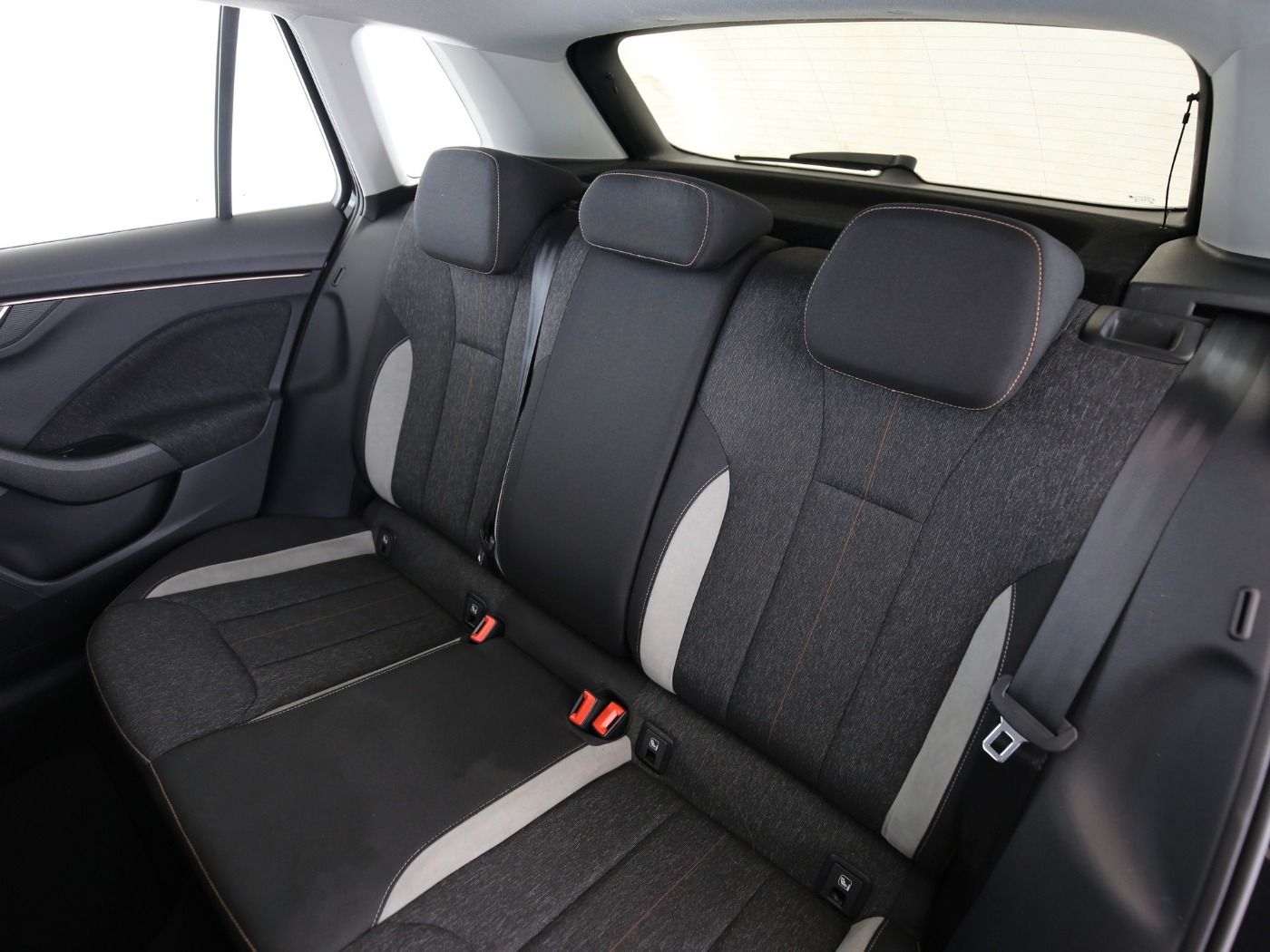 Fahrzeugabbildung SKODA Kamiq 1.0 TSI Style AHK|LED|Navi|Fernlichtass.