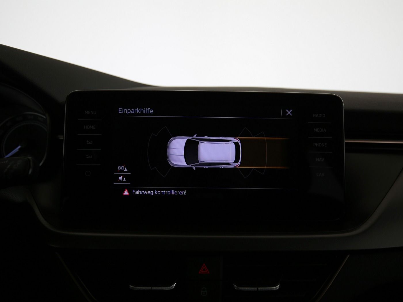 Fahrzeugabbildung SKODA Kamiq 1.0 TSI Style AHK|LED|Navi|Fernlichtass.